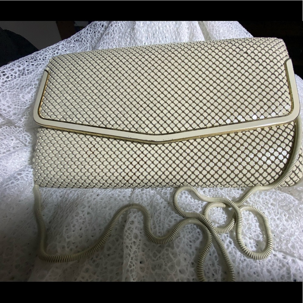 Vintage Neutral Glomesh clutch - Picture 2 of 3